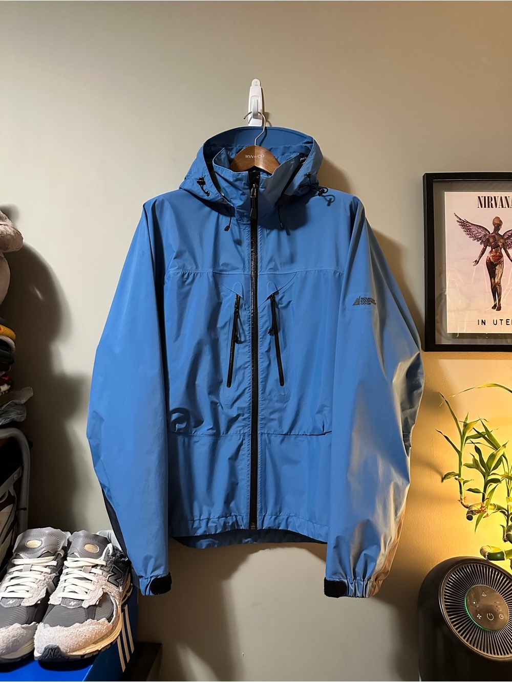 Vintage MEC GoreTexMen's Blue Hooded Raincoat